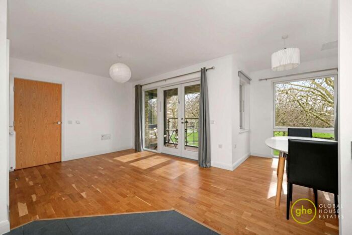 1 Bedroom Flat For Sale In Crisp Court, Gascoyne Road, London, E9