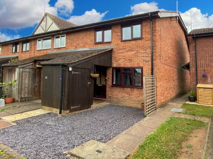 1 Bedroom Maisonette To Rent In The Buntings, Farnham, GU9