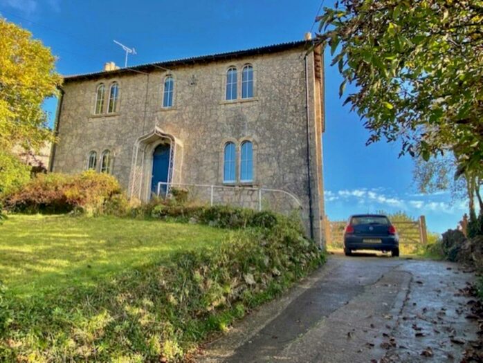 3 Bedroom Detached House To Rent In Buckland Dinham, BA11