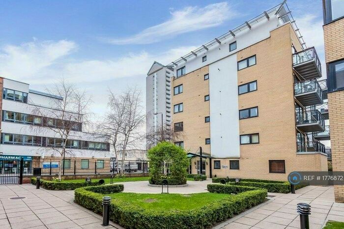 Studio To Rent In Ocean Wharf, London, E14