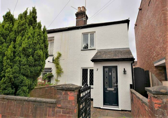 2 Bedroom House To Rent In Headstone Lane, Harrow Weald, HA3