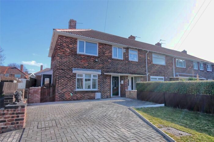 3 Bedroom End Of Terrace House To Rent In Pevensey Close, Middlesbrough, TS4