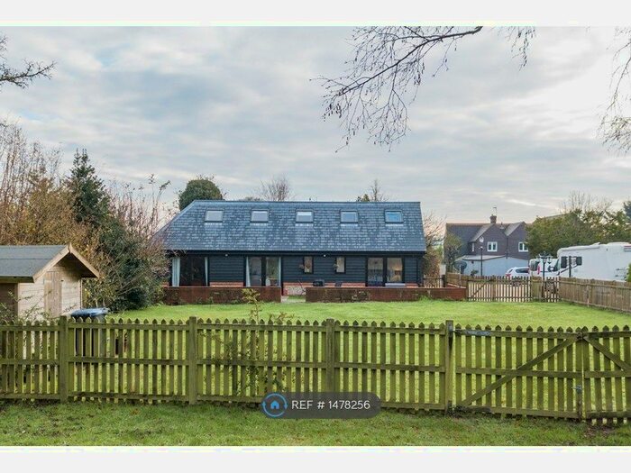 2 Bedroom Bungalow To Rent In Beggars Roost, Woolage Green, Canterbury, CT4