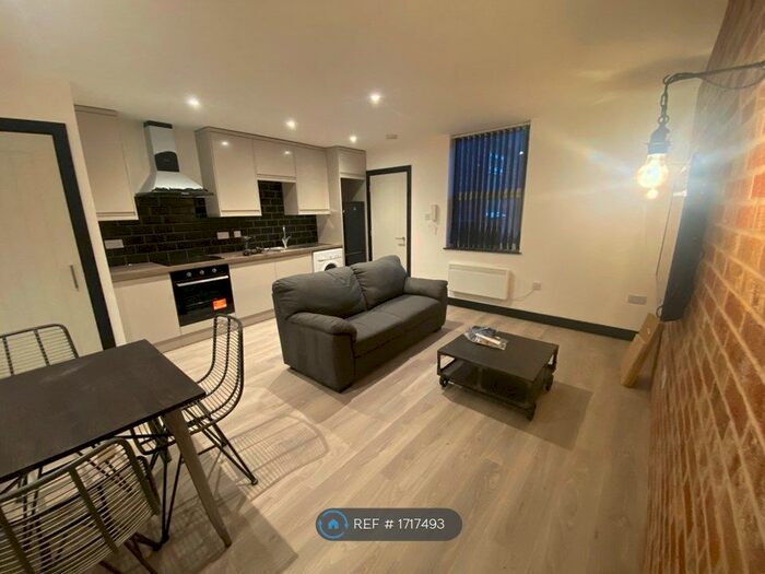 1 Bedroom Maisonette To Rent In Market Street, Stourbridge, DY8