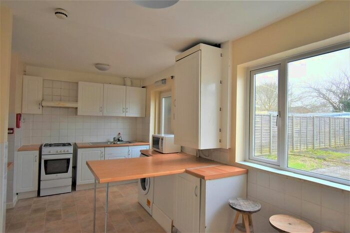 5 Bedroom Semi-Detached House To Rent In Larchwood Drive, Englefield Green, Egham, TW20