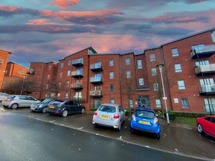2 Bedroom Apartment To Rent In Bouverie Court, Leeds, LS9