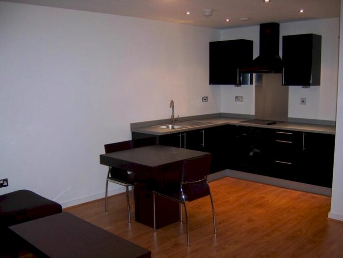 1 Bedroom Flat To Rent In Court View House, Lancaster LA1