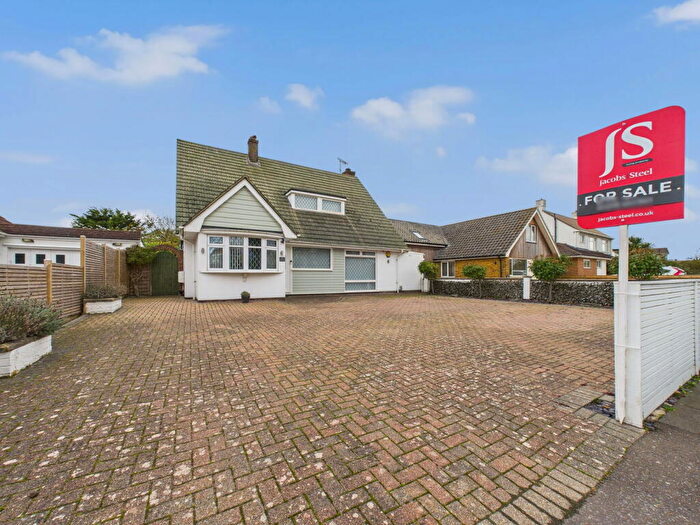 4 Bedroom Detached House For Sale In Beach Green, Shoreham By Sea, BN43