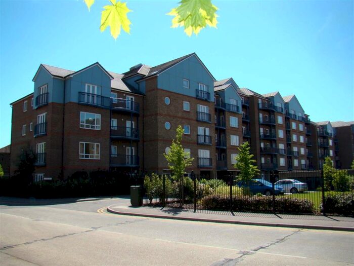2 Bedroom Flat To Rent In Anchor Court, Argent Street, Grays, Essex, RM17