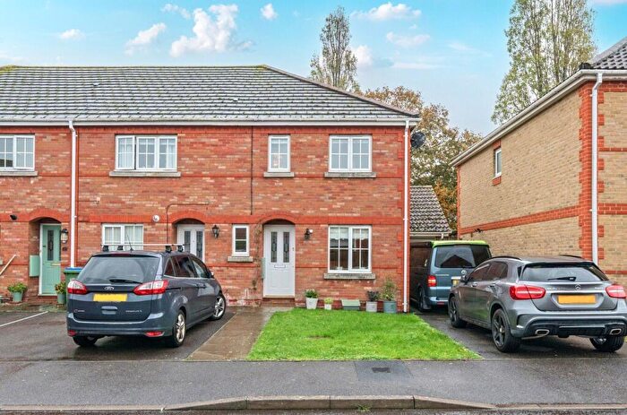 3 Bedroom Semi Detached House For Sale In Poinsettia Close, Titchfield Park, Hampshire, PO15