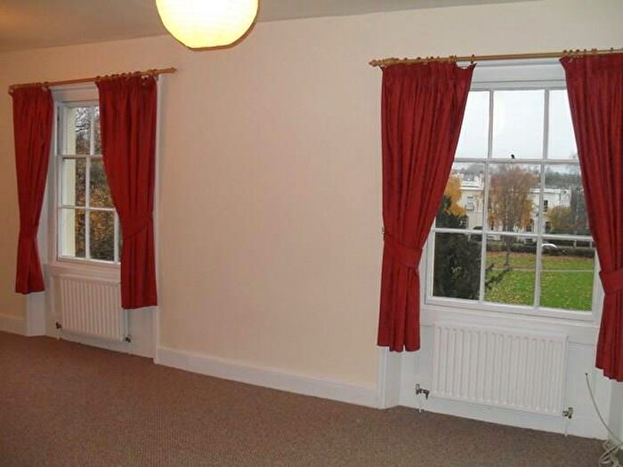 1 Bedroom Flat To Rent In Clarence Square Cheltenham, GL50