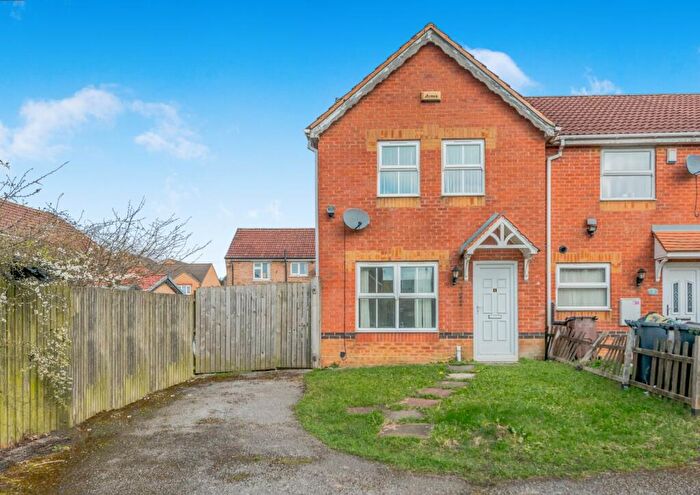 3 Bedroom Terraced House For Sale In Gatenby Close, Buttershaw, Bradford, BD6