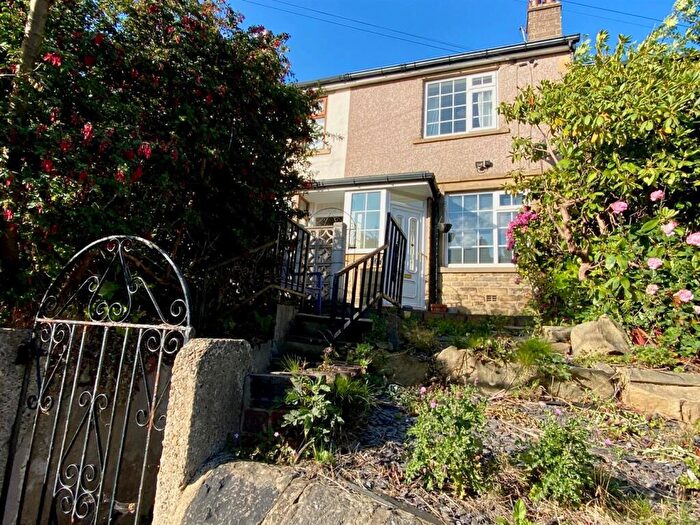 2 Bedroom Terraced House For Sale In Cowcliffe Hill Road, Cowcliffe, Huddersfield, HD2