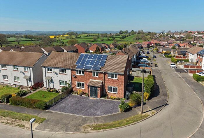 4 Bedroom Semi-Detached House For Sale In Queensway, Pilsley, S45