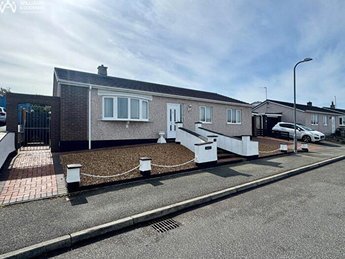 3 Bedroom Detached Bungalow For Sale In Nant Y Felin, Holyhead, Anglesey, LL65