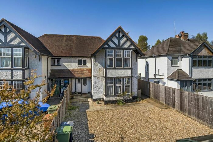 2 Bedroom Flat To Rent In Kennington, Oxford, OX1