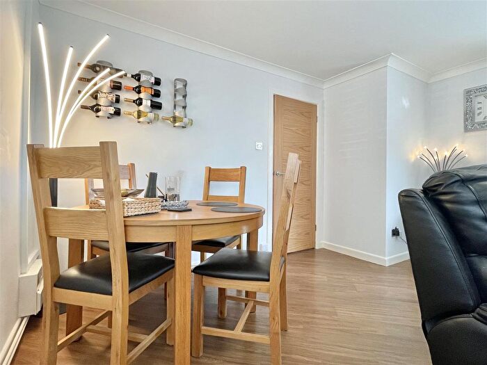 2 Bedroom Bungalow For Sale In Nightingale Drive, Weymouth, DT3