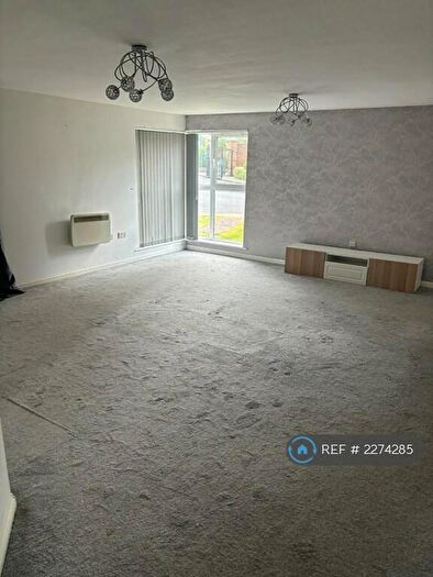 1 Bedroom Flat To Rent In Lowbridge Court, Garston, Liverpool, L19