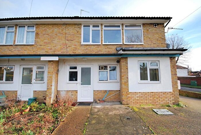 2 Bedroom Flat To Rent In Pallett Court, Charterhouse Avenue, HA0