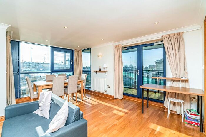 2 Bedroom Apartment To Rent In Charter House, Ocean Village, SO14