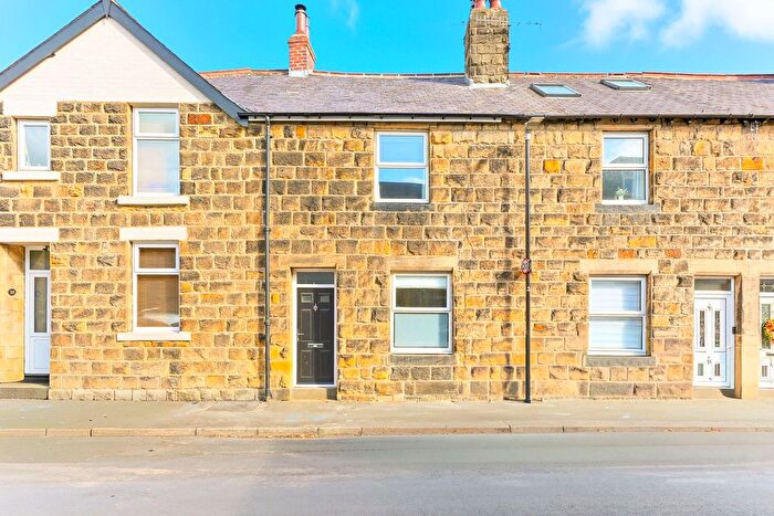 2 Bedroom Terraced House For Sale In Albion Street, Leeds, LS21