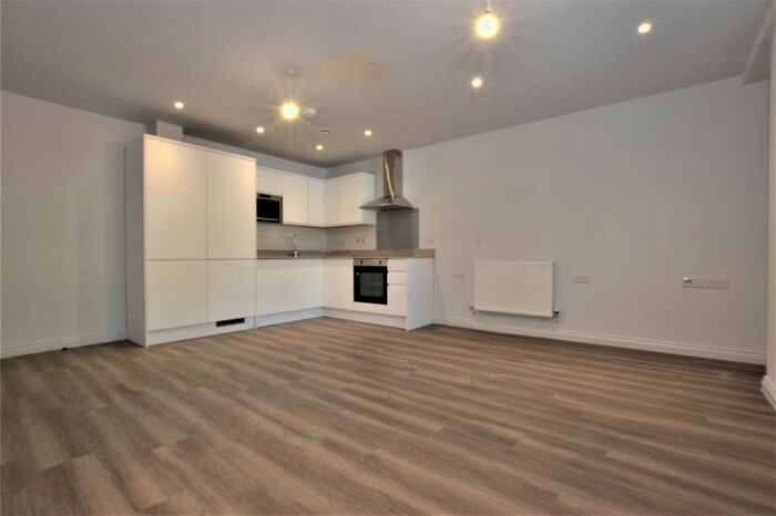 1 Bedroom Flat To Rent In Brighton Road, Purley, CR8