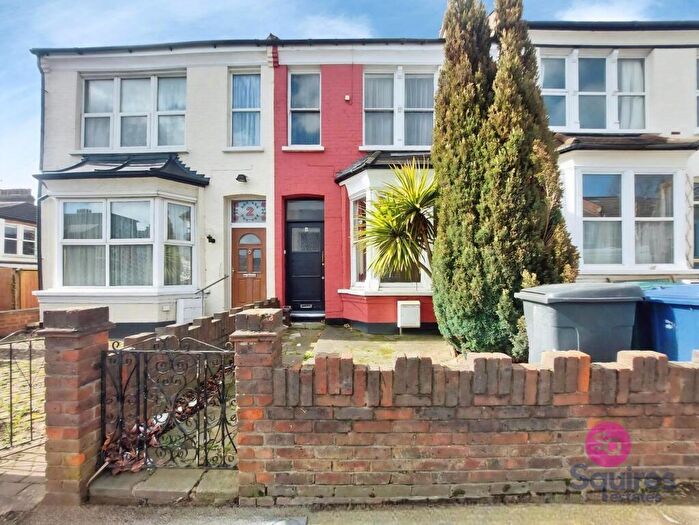 3 Bedroom Terraced House For Sale In Clifton Road, London, N3