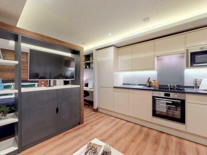 Apartment To Rent In Apt, Oasis Residence #, LS2