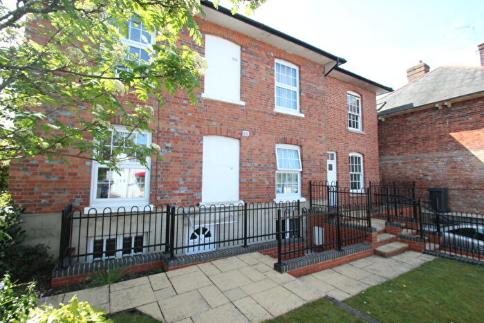 1 Bedroom Flat For Sale In Flat F, Church Street, Hungerford, RG17