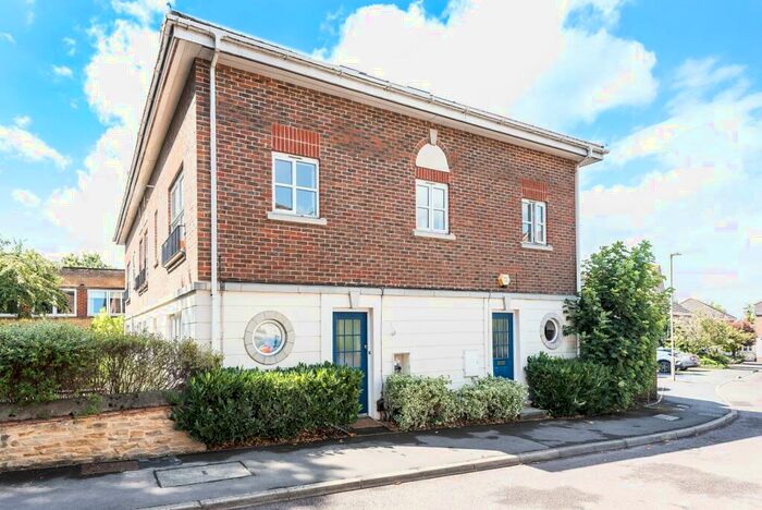 1 Bedroom Flat To Rent In Don Bosco Close, Oxford, OX4