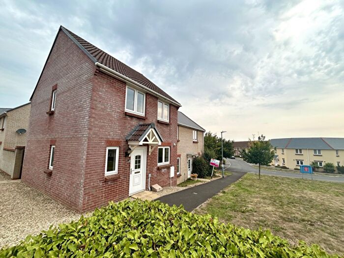 2 Bedroom End Of Terrace House For Sale In Jubilee Close, Crewkerne, TA18