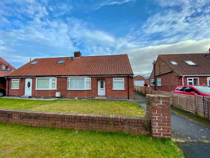 3 Bedroom Bungalow To Rent In Linden Close, Huntington, York, YO32