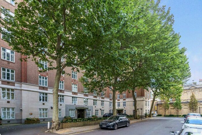 1 Bedroom Flat To Rent In Chesterfield Gardens, London, W1J