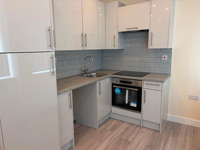 2 Bedroom Flat To Rent In Manchester Road, Burnley, BB11