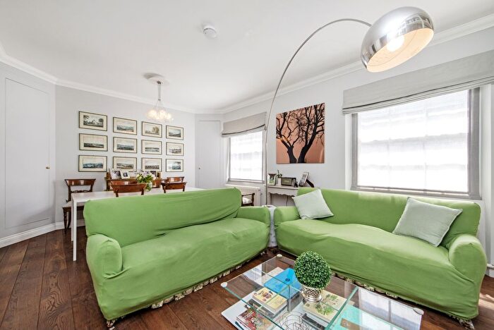 2 Bedroom Flat To Rent In Gloucester Terrace, Bayswater, London, W2