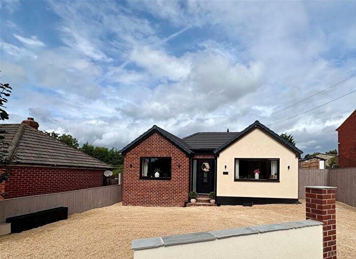 3 Bedroom Detached Bungalow For Sale In Westfield Road, Heckmondwike, WF16