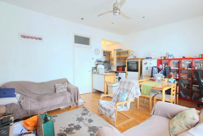 2 Bedroom Flat To Rent In Fulham Road, London, SW6