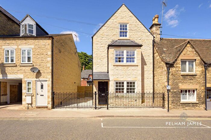 3 Bedroom Town House For Sale In St Leonard's Street, Stamford, PE9