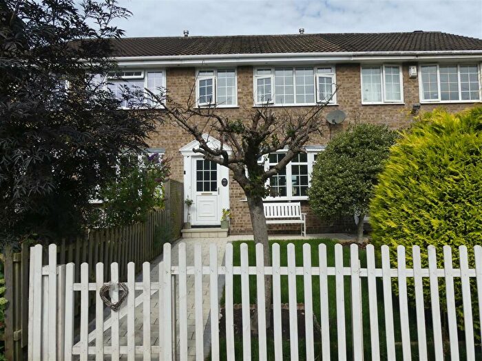 3 Bedroom Town House To Rent In Farnley Road, Menston, Ilkley, LS29