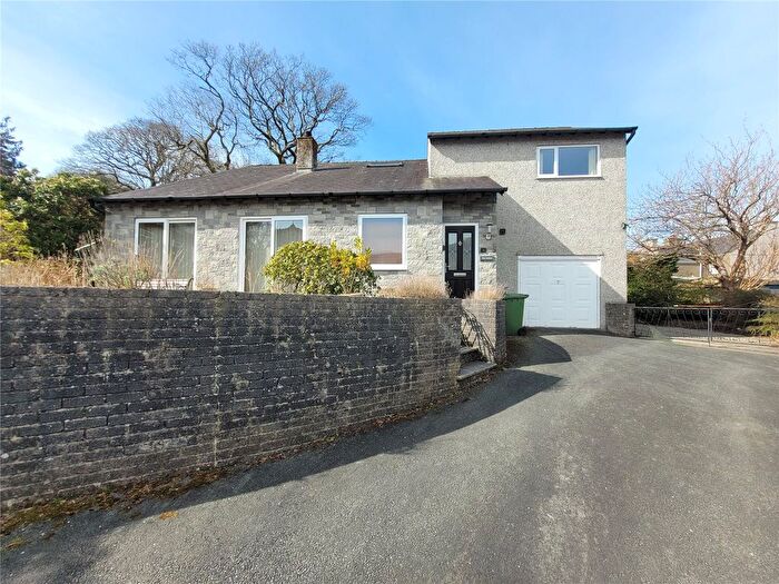 4 Bedroom Detached House For Sale In Coed Y Ddol, Llanberis, Caernarfon, Gwynedd, LL55