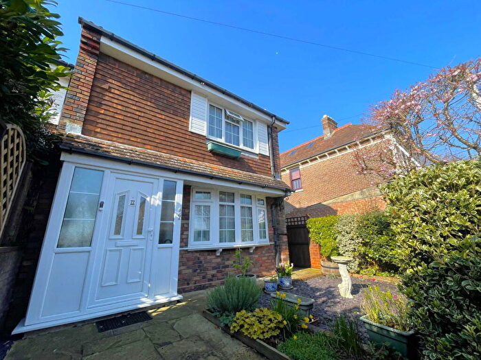 3 Bedroom End Of Terrace House For Sale In Wilson Grove, Southsea, PO5