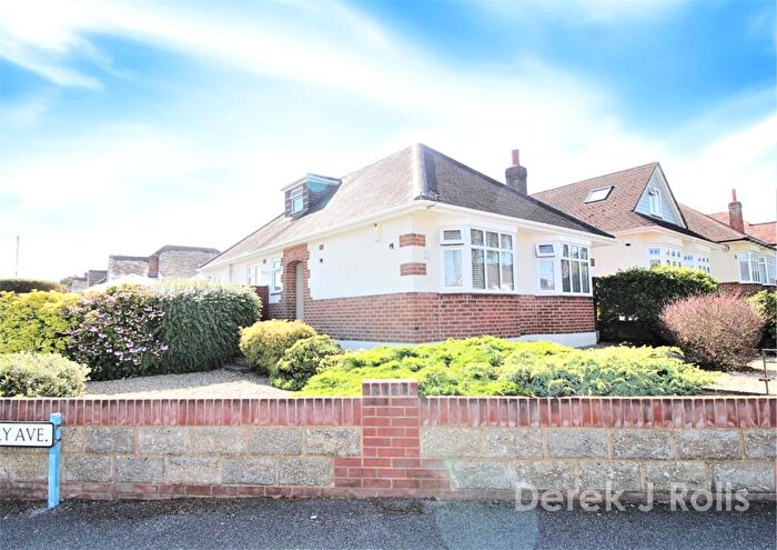 3 Bedroom Bungalow For Sale In Glamis Avenue, Northbourne, Bournemouth, BH10