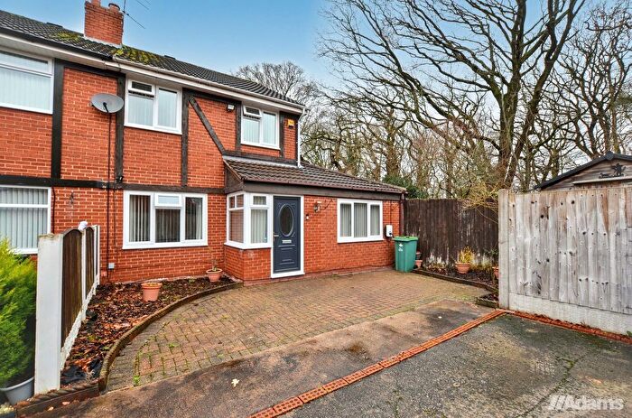 3 Bedroom Semi Detached House For Sale In Backford Close, Runcorn, WA7