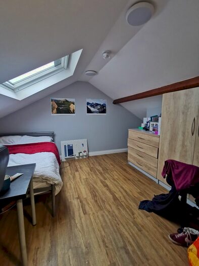 4 Bedroom Property To Rent In Western Street, Sandfields, Swansea, SA1