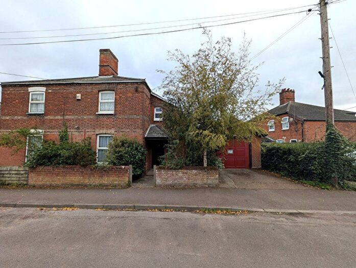 3 Bedroom Semi-Detached House For Sale In Kitchener Road, Leiston, IP16