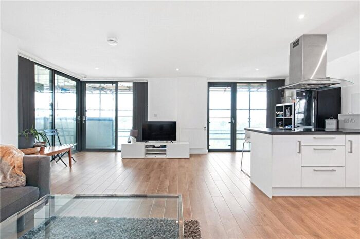 2 Bedroom Apartment For Sale In Waterside Way, London, N17