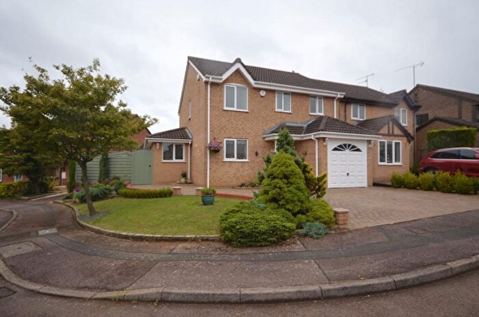 4 Bedroom Detached House To Rent In Dalton Close, Luton, LU3