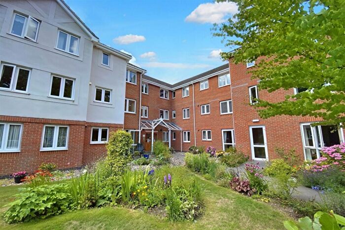 2 Bedroom Retirement Property For Sale In Ferndown, BH22
