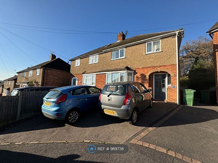 5 Bedroom Semi-Detached House To Rent In Pennings Avenue, Guildford, GU2
