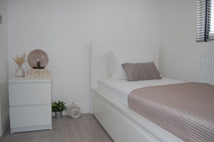 1 Bedroom Property To Rent In Stirling Road, London, HA3